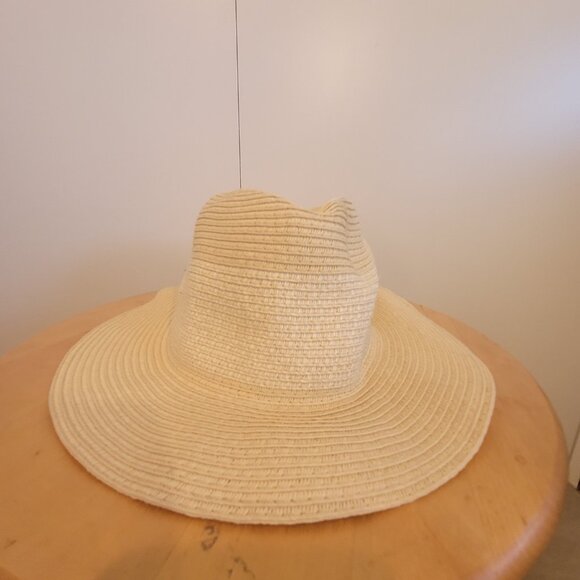 Bossa Nossa Sun Hat - Picture 6 of 9